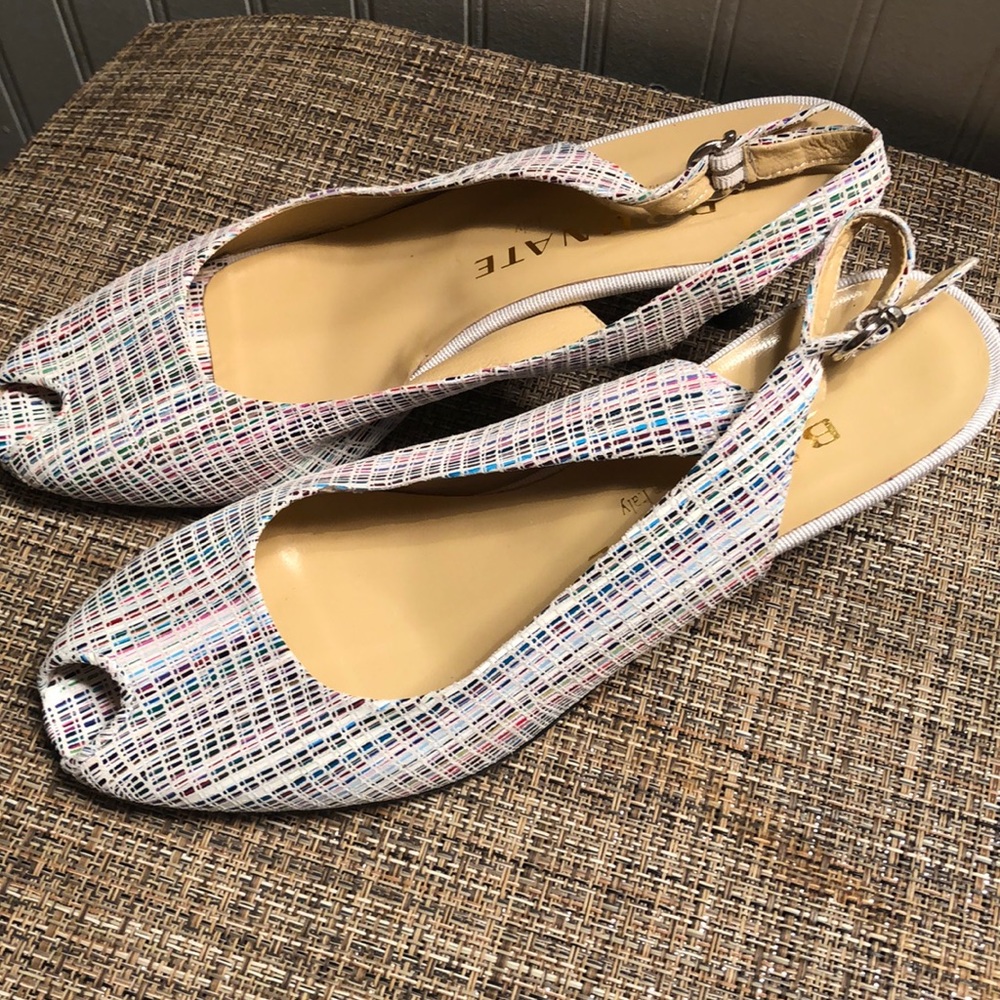 Brunate sling backs